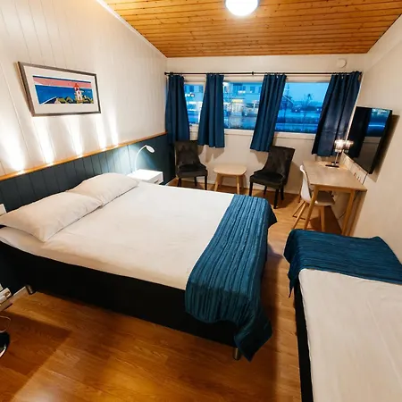 Kysthotell * Myre (Nordland)